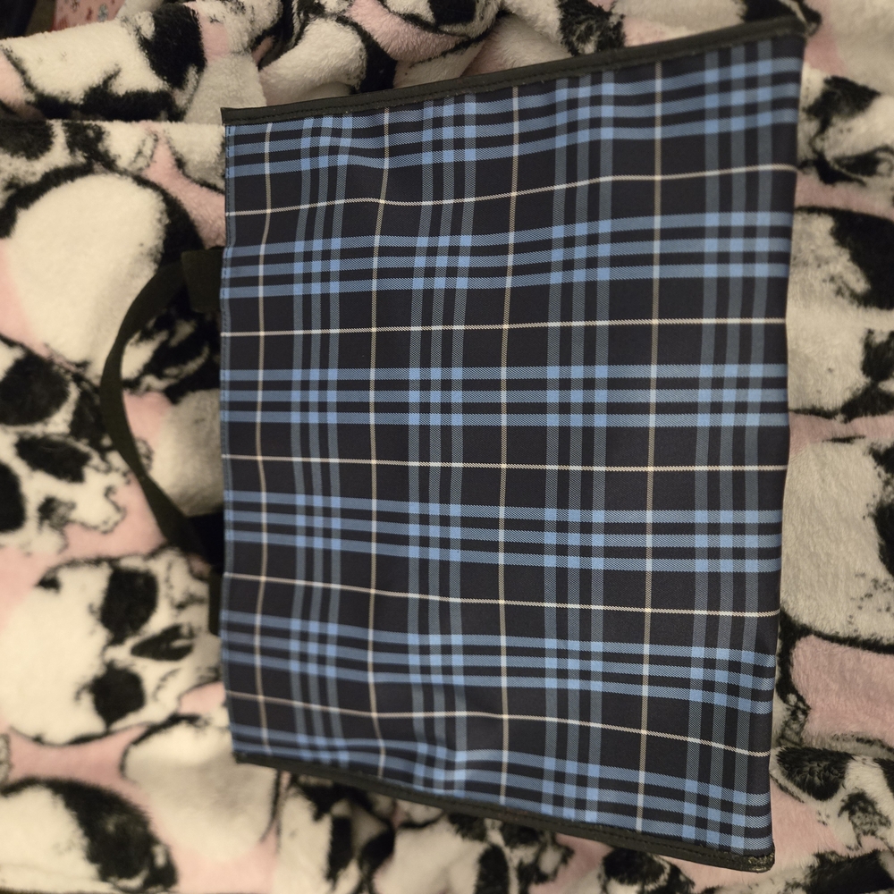 Burberry tote EUC - Picture 4 of 10